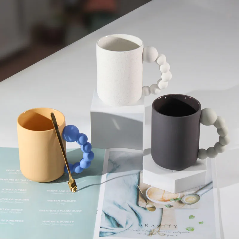 Wholesale 16oz Plain New Design Nordic Clay Handmade Ceramic Coffee Mug with Unique Handle