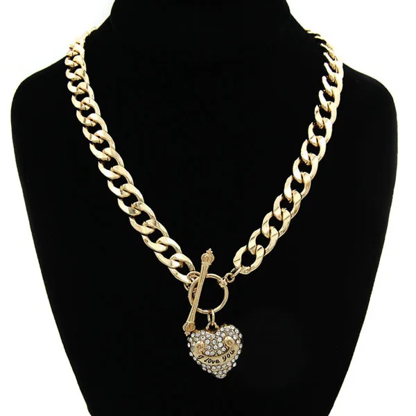 Romantic Love Heart Necklace for Couples - European and American Long Fashion Necklace Pendant with High Quality Alloy Chain