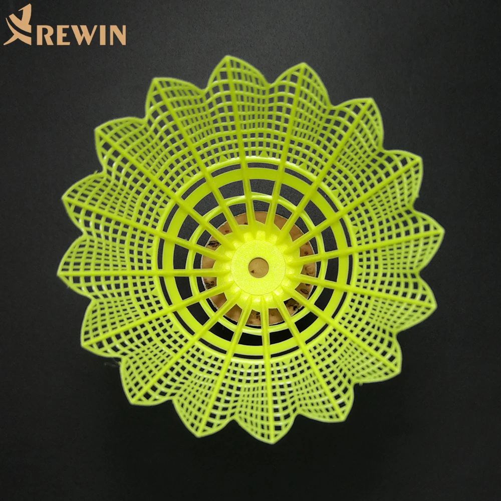 Высочайшее качество нейлоновый Волан с натуральной пробки M2000 для профессиональной подготовки