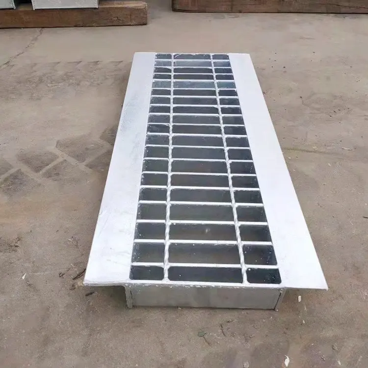 HDG Welded Metal Serrated Industry Platform Walkway Galvanised Steel Grating, Hot DIP Galvanized Floor Steel Grid Grating