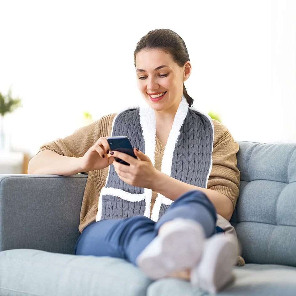 2021 New Arrivel Fashion Soft Comfort Acrylic Knitted Snuggle Women Scarf With Pocket