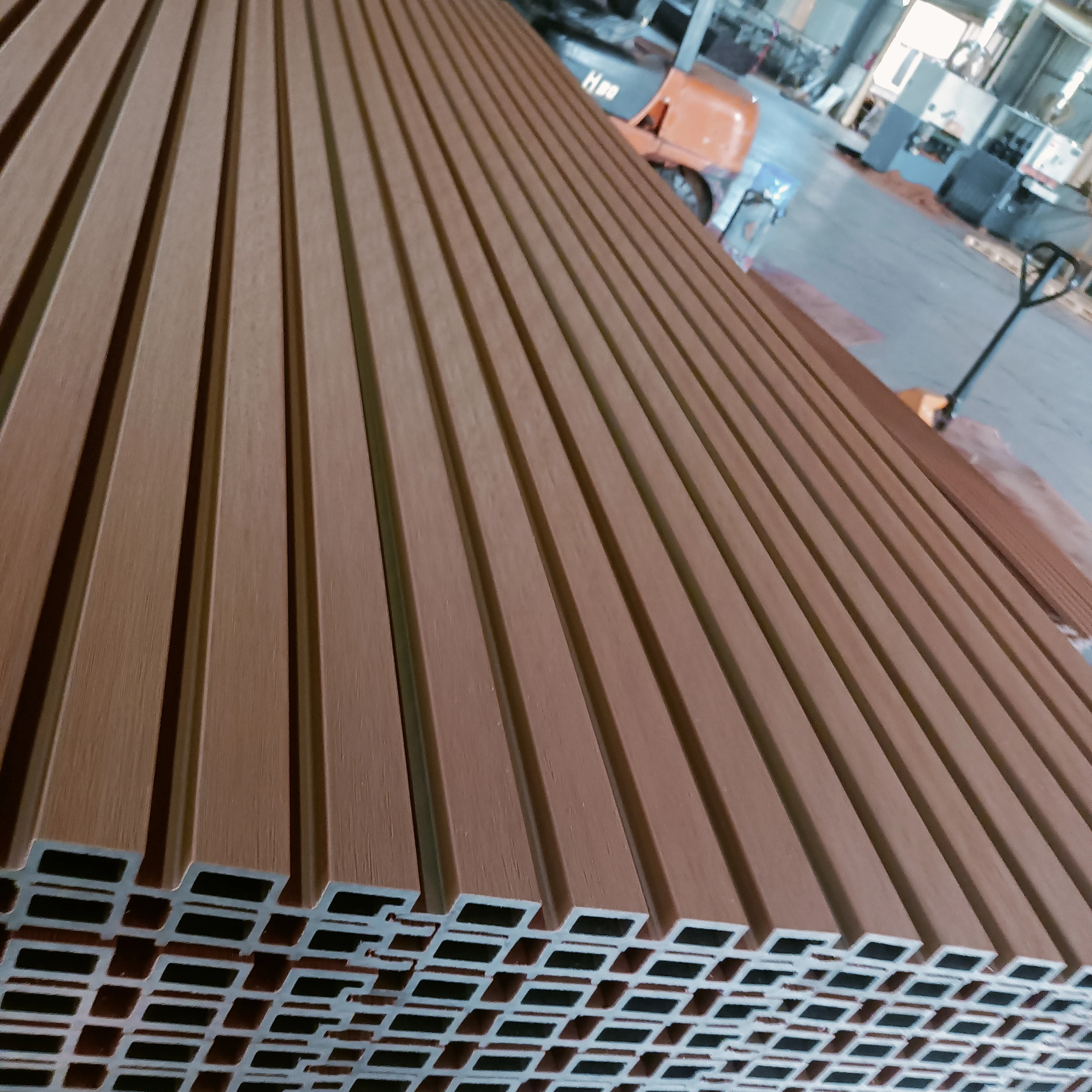 Co-extrusion Exterior Decorative Different Color Laminated Wood Plastic Composite Wall Cladding Wall Panel