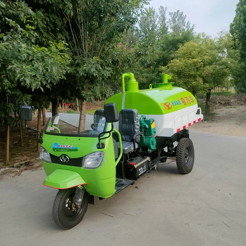 Small diesel sanitation truck,Three-wheeled sewage suction truck septic tanker, 3 cubic meters garbage collection vehicle