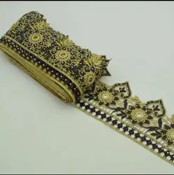 Отделка черного и золотого кружева с бусинами и камнями