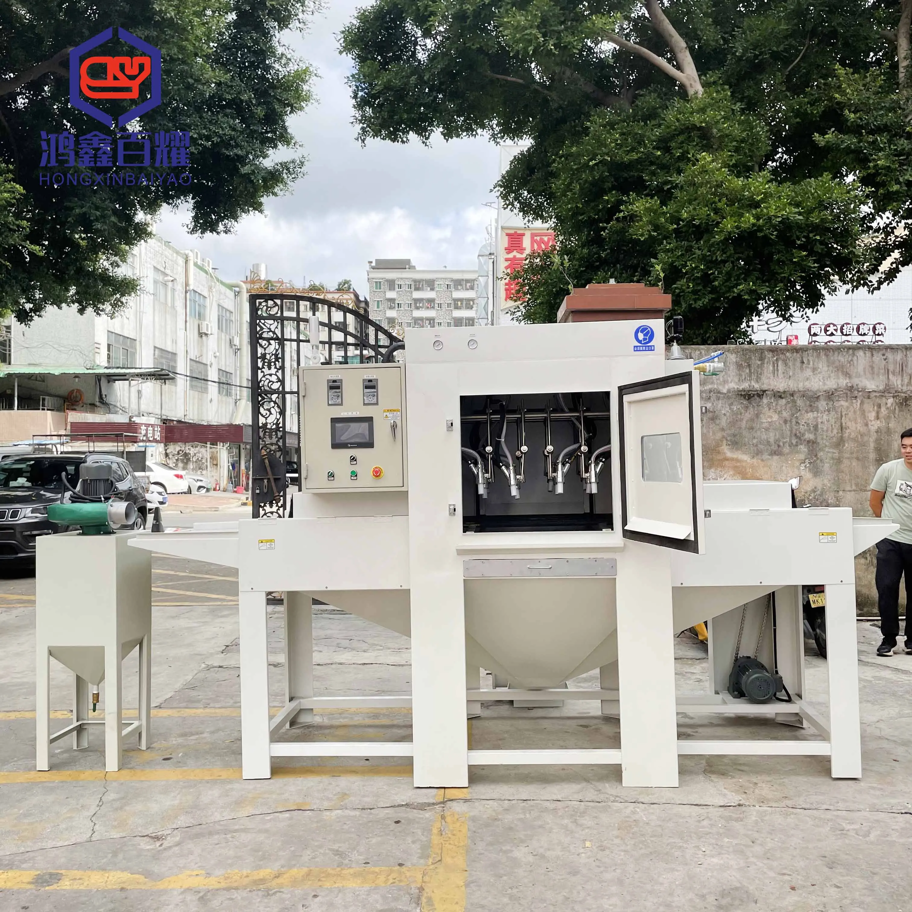 Sand Blasting Machine Dustless Sandblasting Cabinet Vapor Sand Blasting Machine Wet Sand Blaster Product