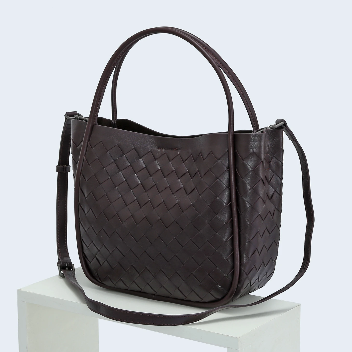 Soft sheepskin hand-woven handbag for women Luxury genuine leather large capacity shoulder bag Blank logo designer bag