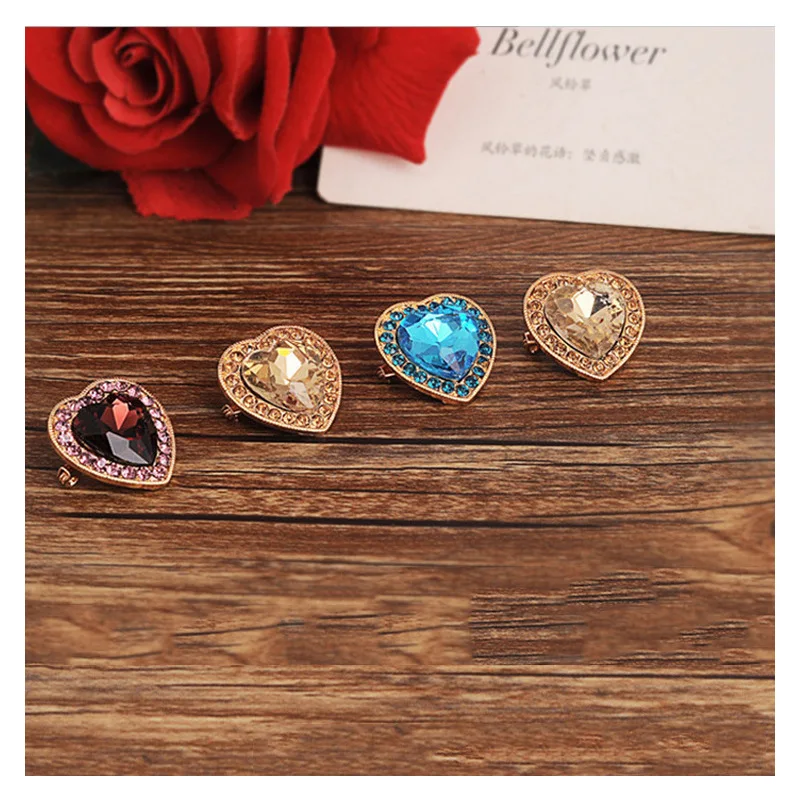 Fashion Medical Jewelry Hijab Magnet Pins Pearl Custom Wholesale Luxury Brooches and Women Custom Logo Zinc Alloy A2 Heart