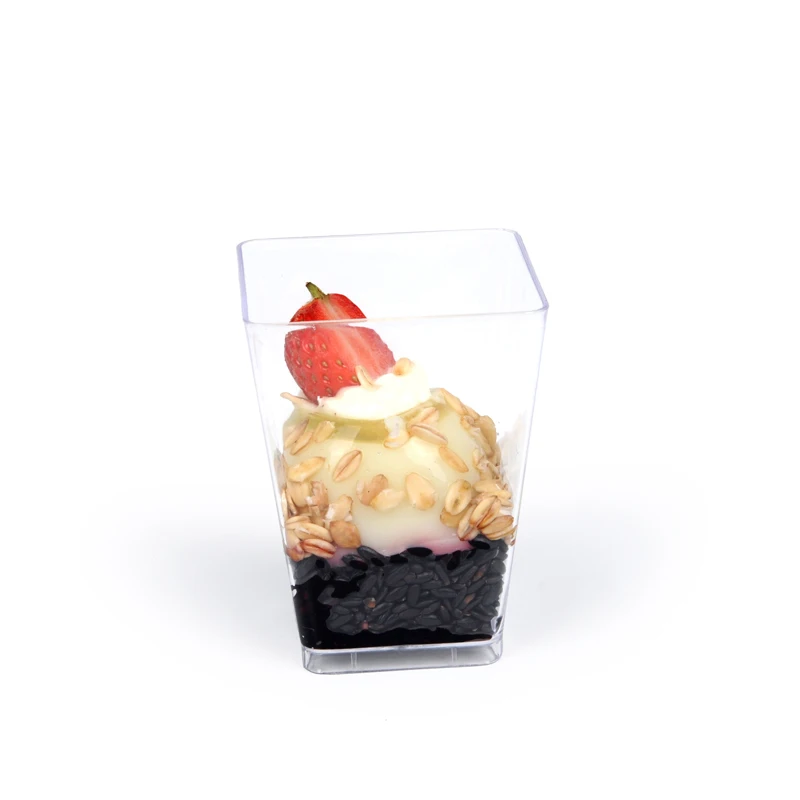 5 oz disposable plastic dessert cup with lid with spoon
