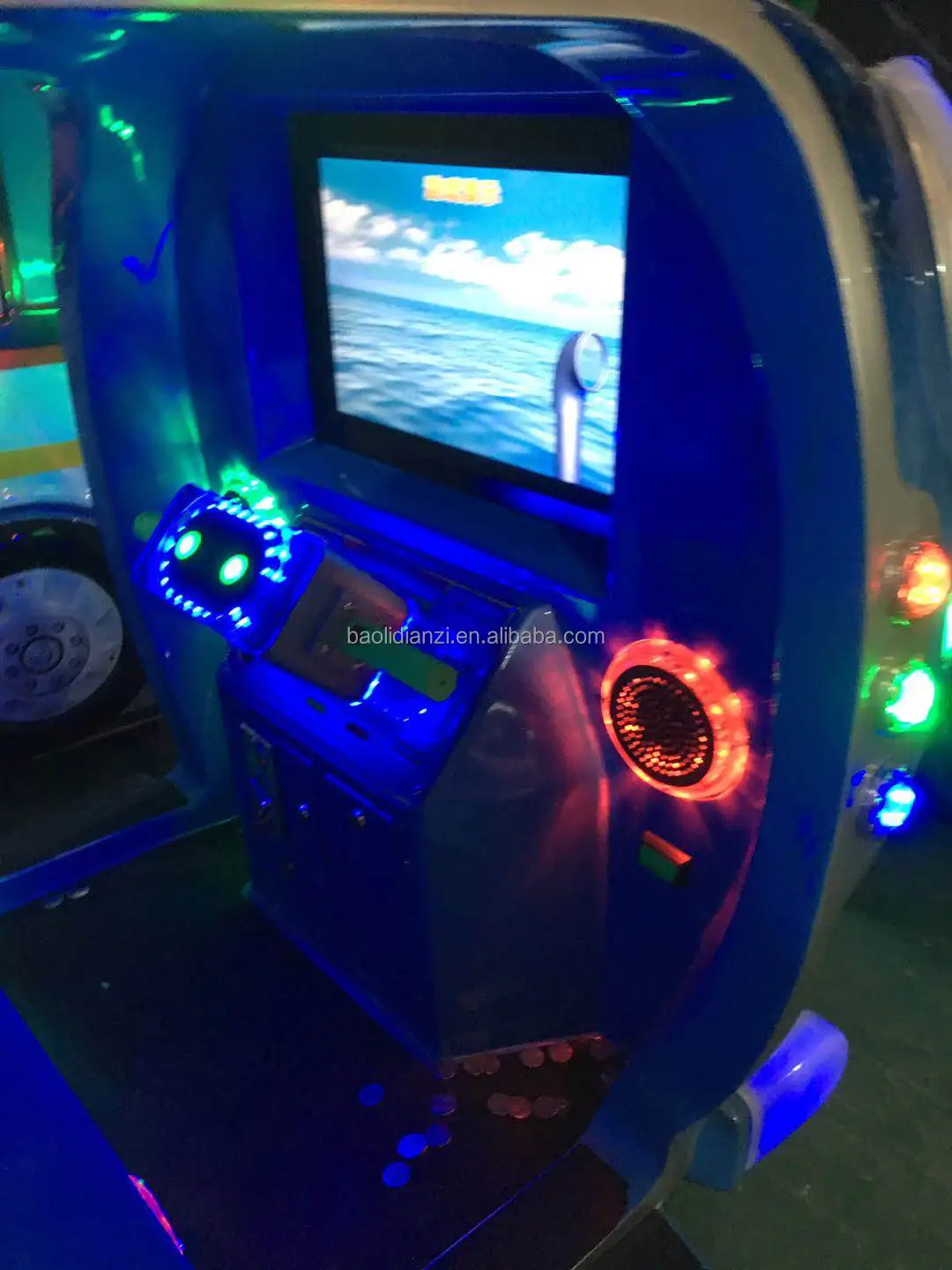 Игровой автомат для подводной лодки из стекловолокна