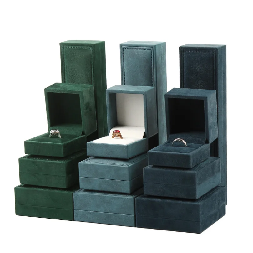 Custom Logo Luxury Flannelette Engagement Ring Necklace Bracelet Gift Jewelry Packaging Box Green Velvet Jewelry Box