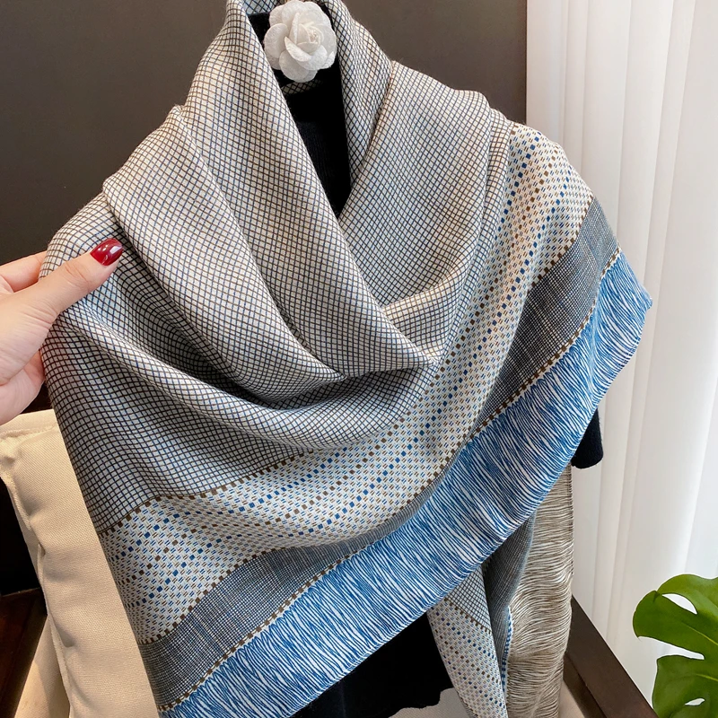 Newest Wholesale Fashion 135cm Big Square Hijab And Scarves High Quality Elegant Women Plain Soft Cotton Square Scarf Bandanas