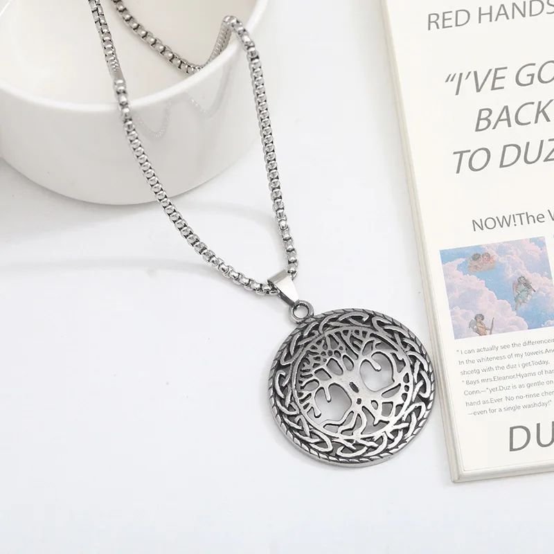 Wholesale Fashion Stainless Steel Necklace Retro All-Match Titanium Steel Clavicle Chain Men Women Pendant