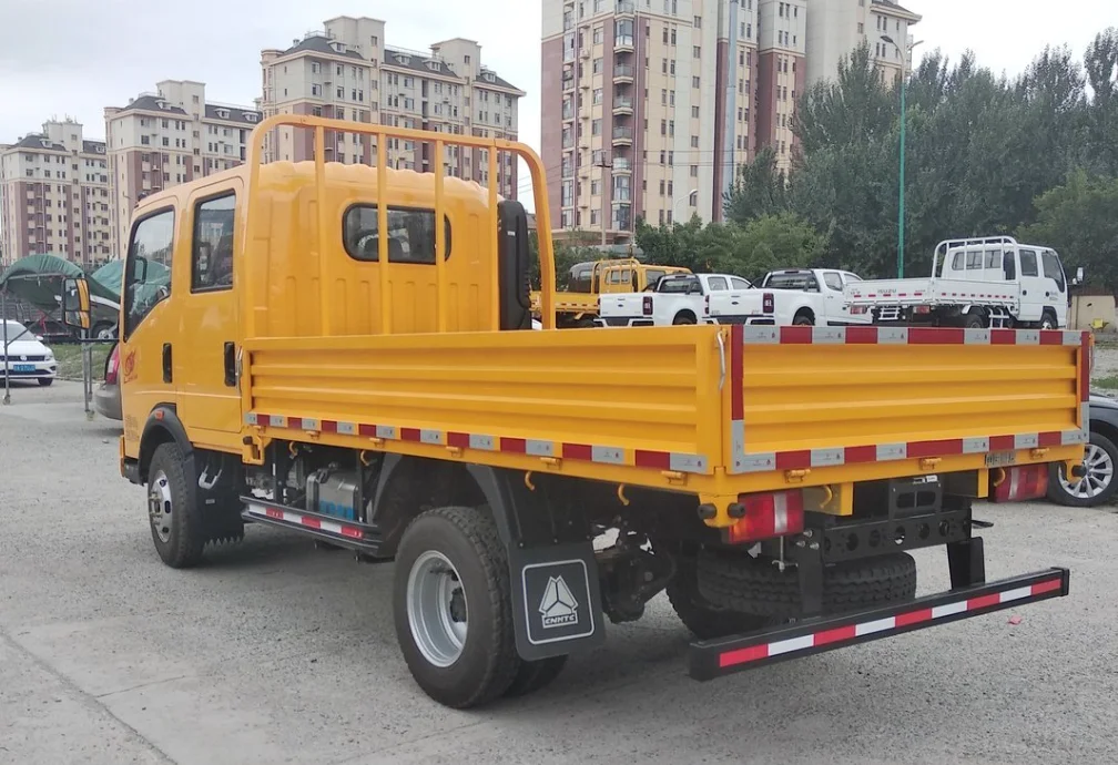 Sinotruk 5 tons light truck for sale  export to world
