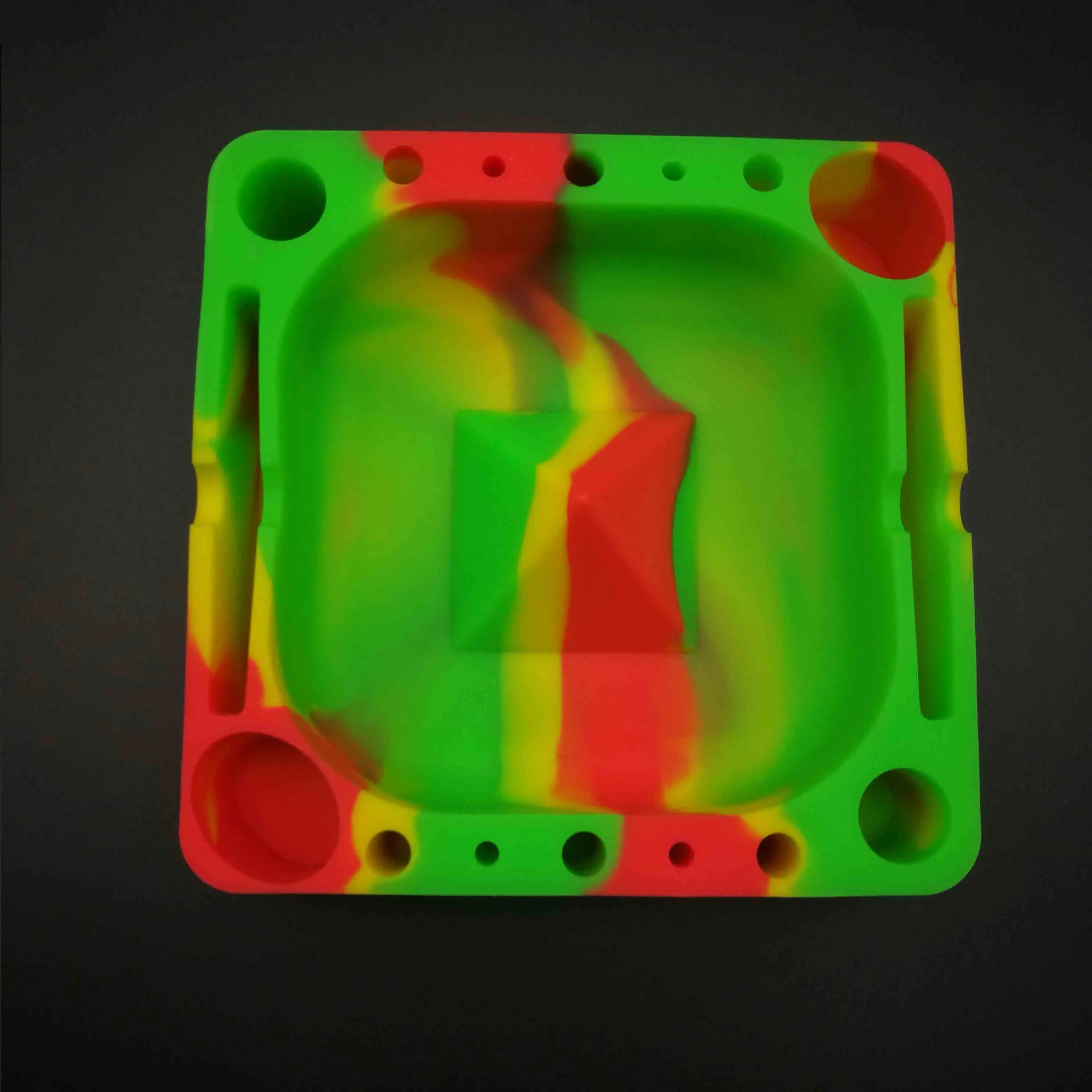 Бесплатная доставка, Квадратная Пепельница, портативный держатель для сигарет с защитой от ожогов, мягкая силиконовая пепельница