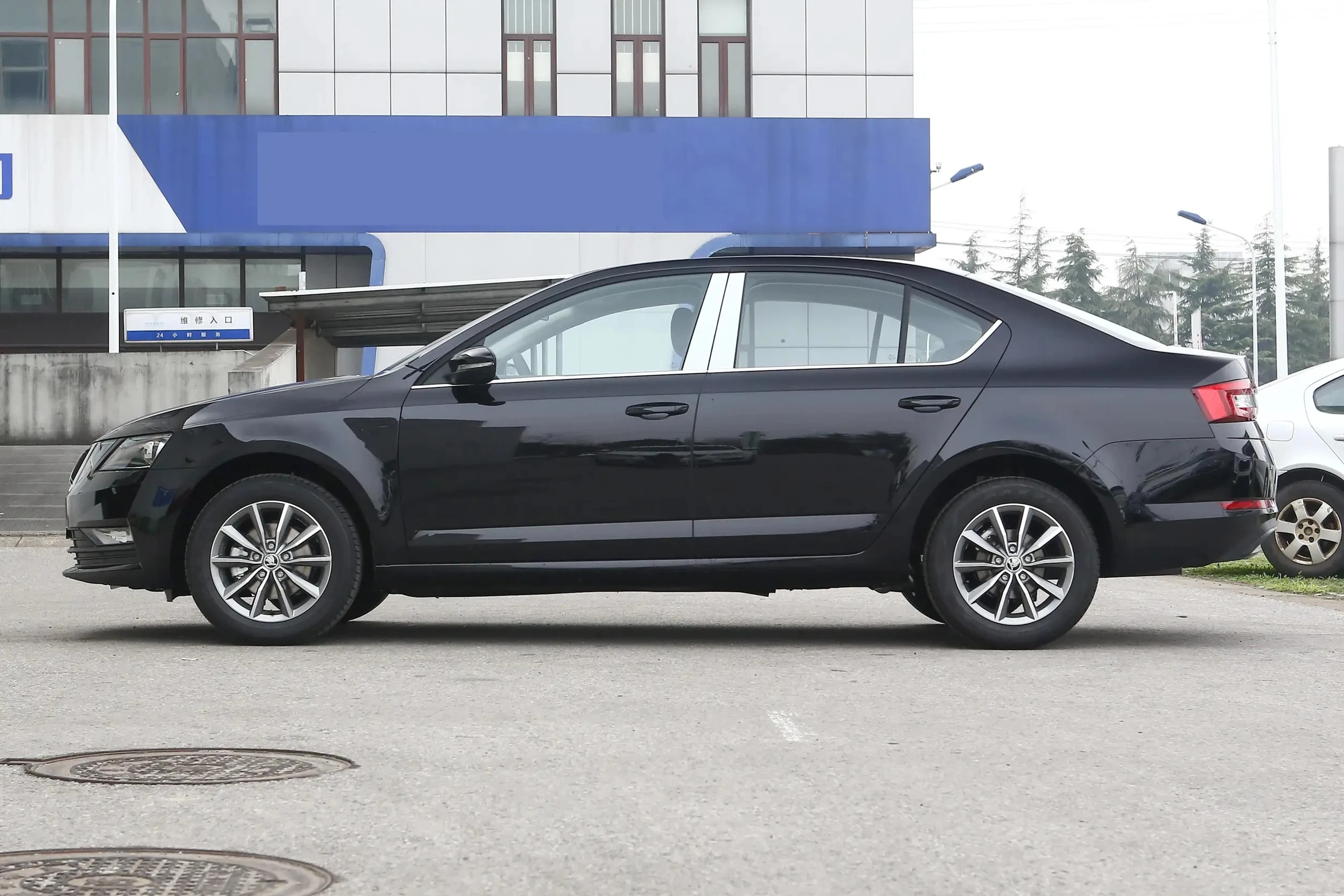 2023 New Skoda Octavia Mingrui High Speed 185km 200km Gasoline FWD 1.5L Sedan Car For Sale