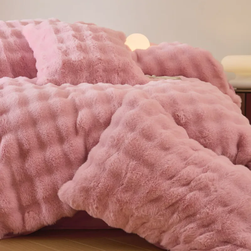Fluffy Pink Bunny Printed Comforter Set Simple Style Winter Bedding Set Warm and Cozy