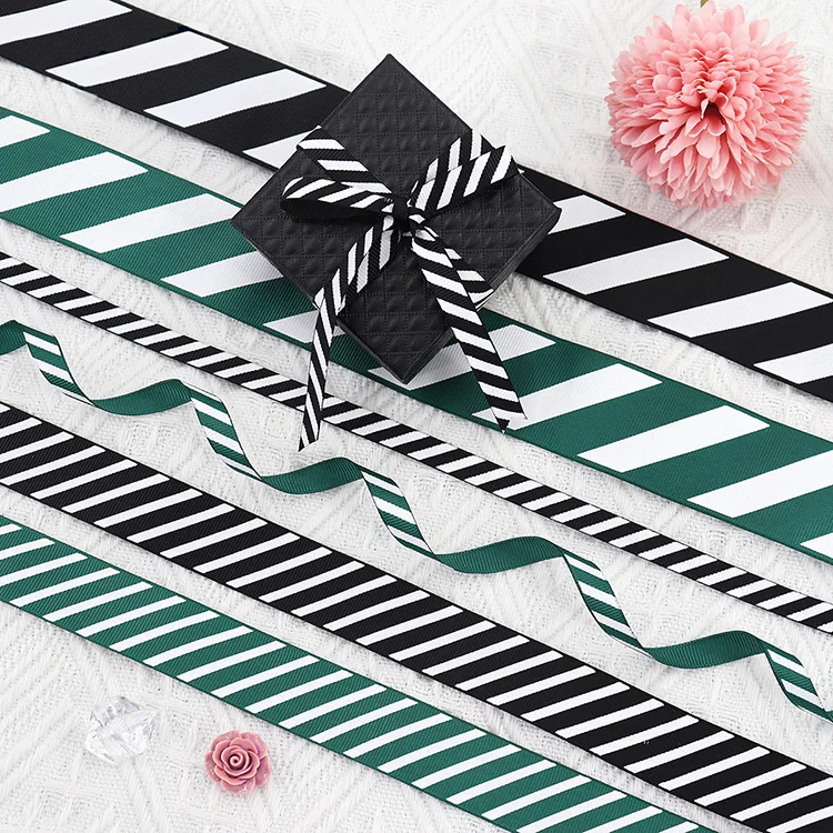 Hot Sale Diagonal Stripe Thread Carnival Gift Box Packaging Festive Decoration Christmas Ribbon