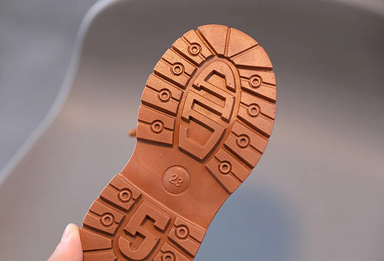 Детские ботинки в британском стиле Новинка осени модные кожаные короткие сапоги для мальчиков и