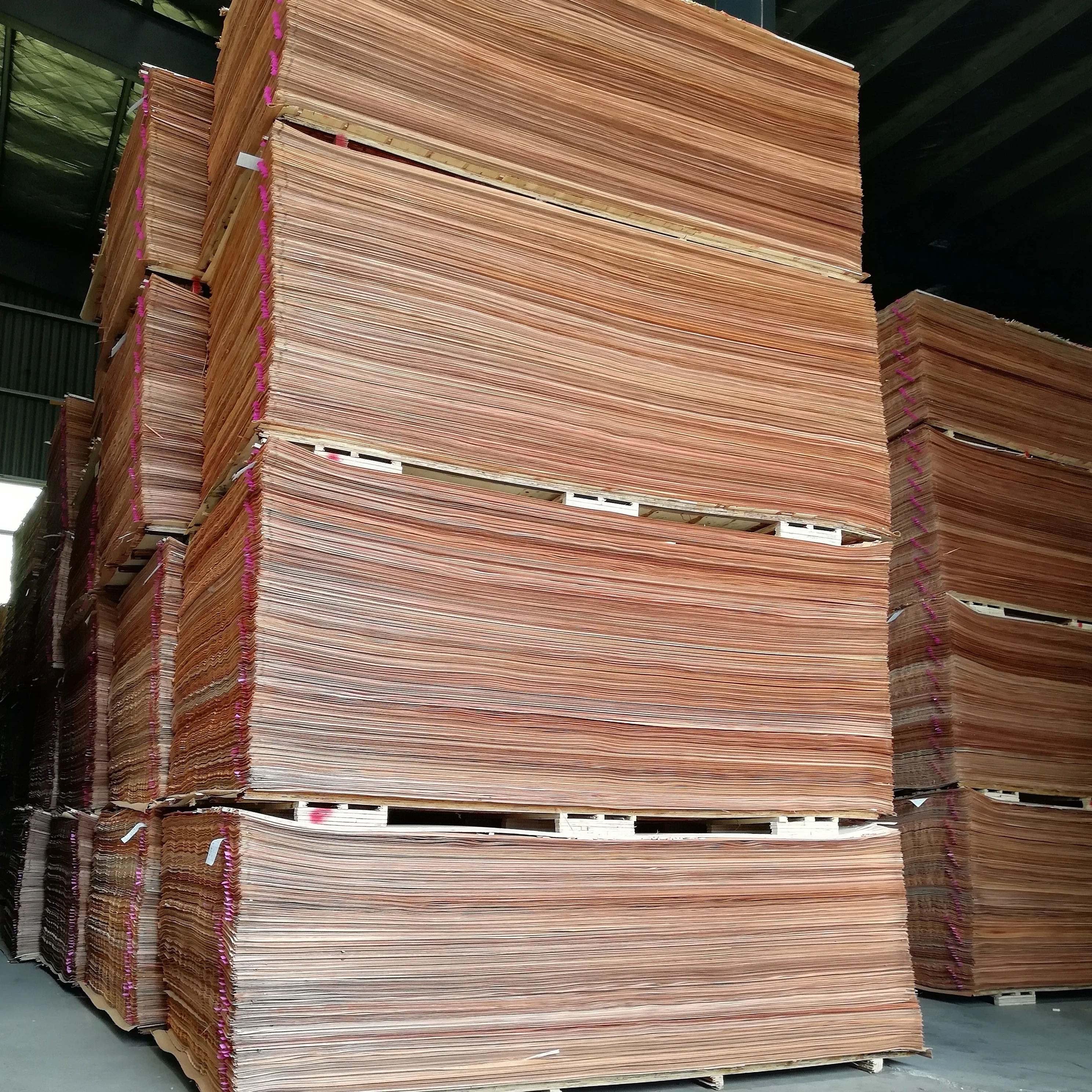Good Price Chinese Engineered Wood Veneer Veneer Wood Samples Wooden Veneer Decor