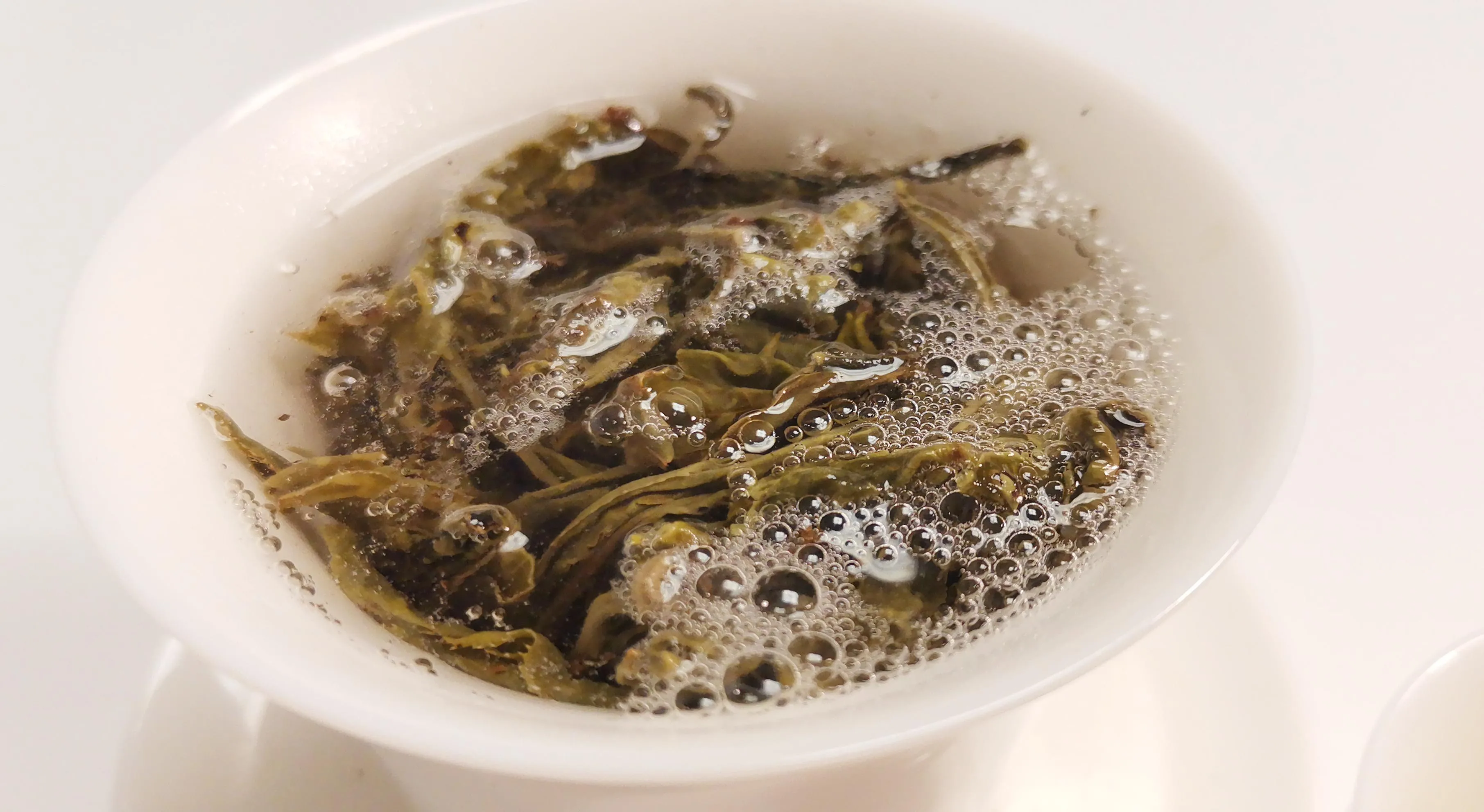 KAIYANGE Wholesale Bulk RAW PUER TEA Chinese YUNNAN Alpine Organic Ancient Tree DARK TEA BLUE TEA