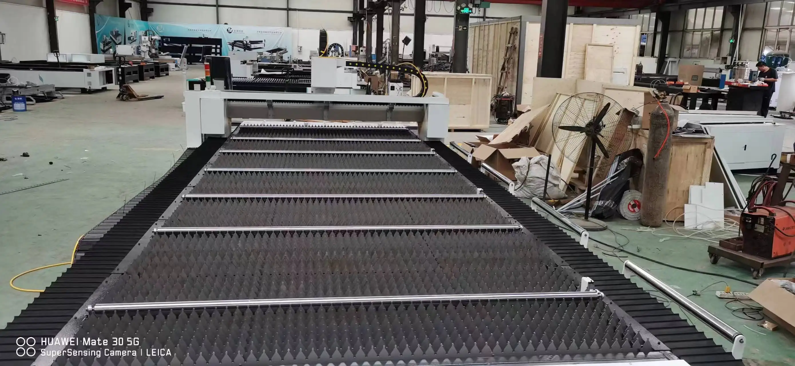 Multifunctional Cheap carbon steel plate Fiber laser cutter 3015 1500W Laser Cutting Machines Stainless Steel Machinery