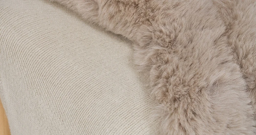 
Winter Knit Cashmere Woman Vest Faux Fur Trim Poncho Hooded Scarves Shawls With Tassels 