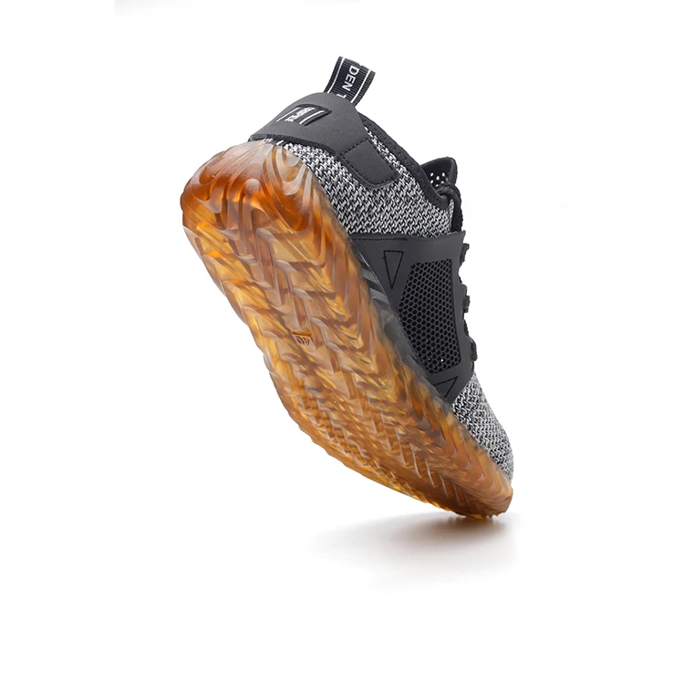 Anti-slip rubber-soled light gray unisex lightweight, comfortable and wear-resistant mesh cloth anti-smashing and anti-piercing