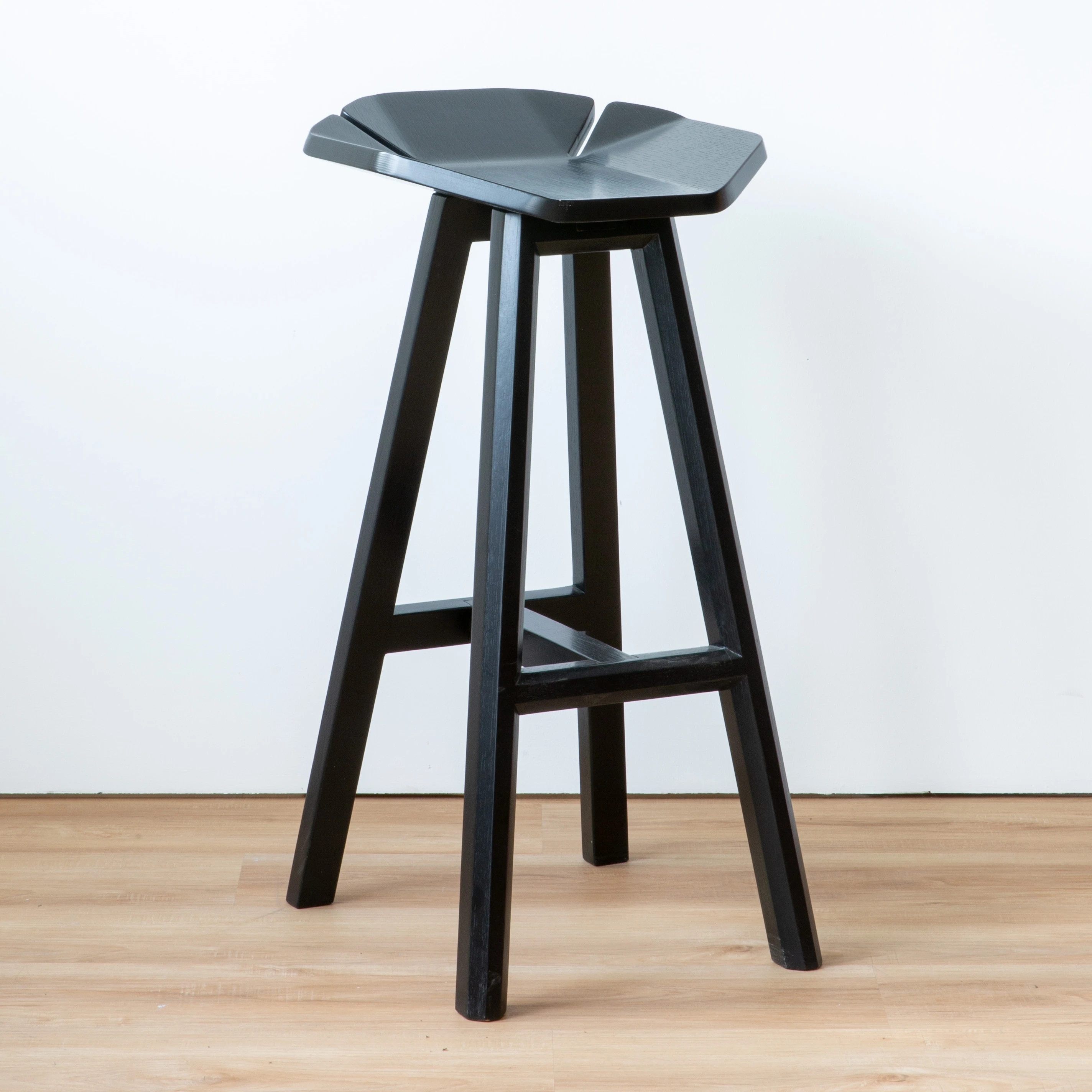 Designer Bar Furniture Bentwood Plywood Bar Stool With Foot Rest Armchairs Hotel Salon barstool With footrest