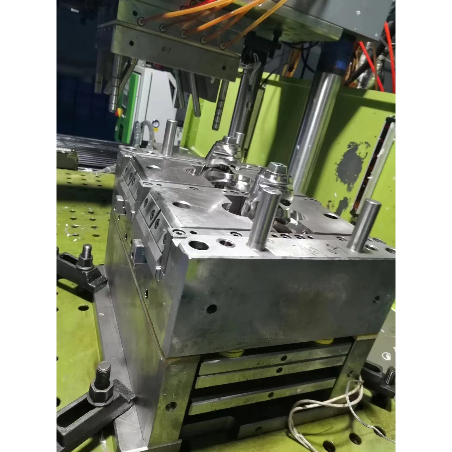 Custom Liquid Silicone Rubber Lsr Injection Mold For Mask