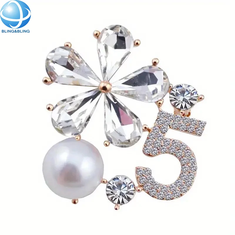 Wholesale Price Women Luxury Rhinestone Number 5 Brooch Famous Brand Inspired Designer DD Brooches and Pins Jewelry