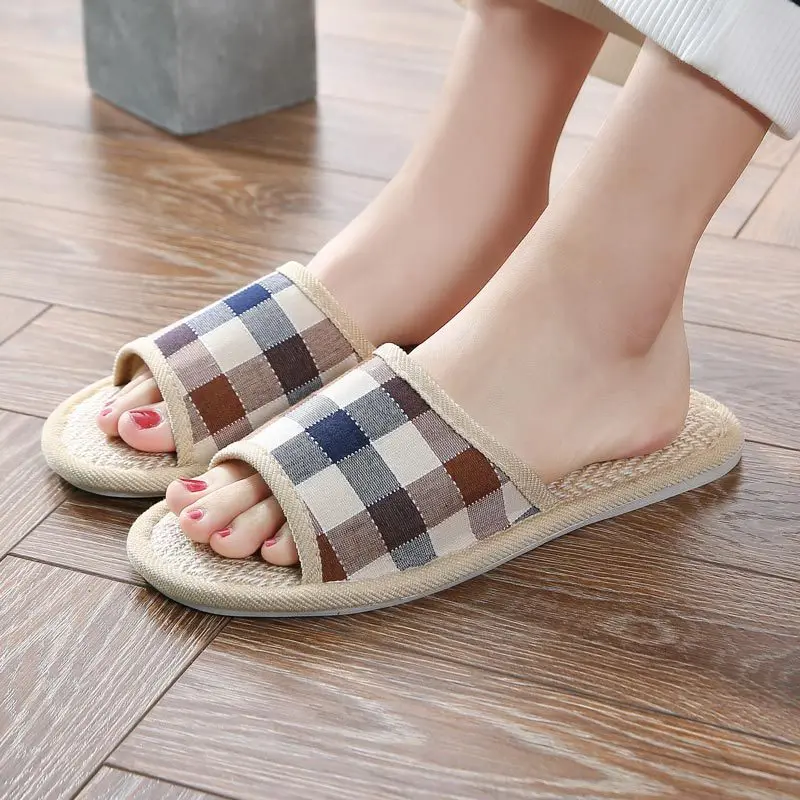 
female Indoor Bamboo Shoes Straw Mat Sandals Summer Home Slippers Women Interior Wooden Floor Slippers Men 