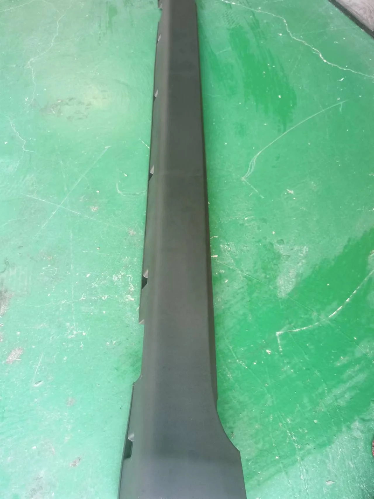 Ssangyong left front bottom big edge fits KORANDO OE7955034001