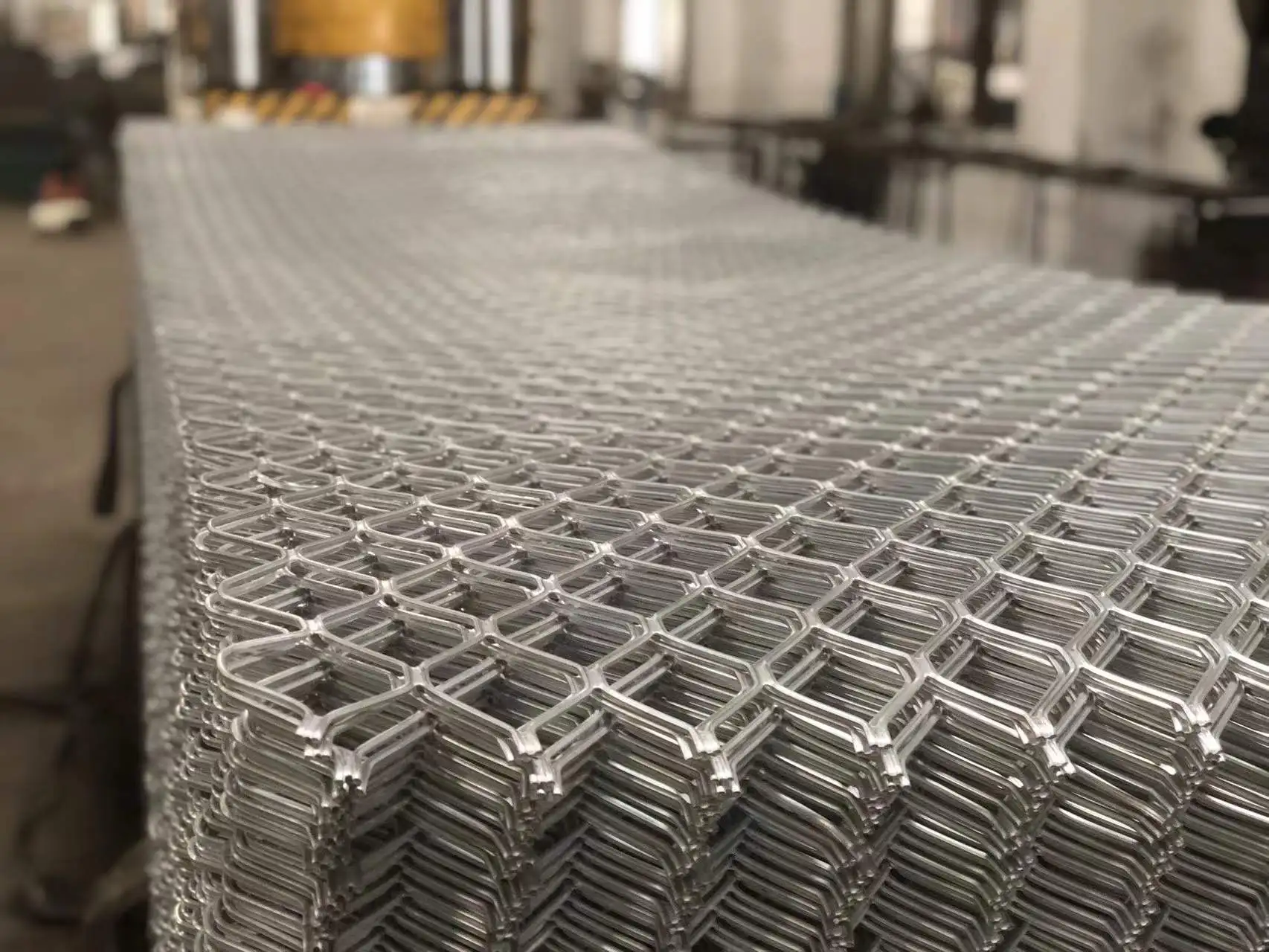 Decorative High Quality Panel Cladding Diamond Hole Woven Aluminum Expanded Metal Mesh