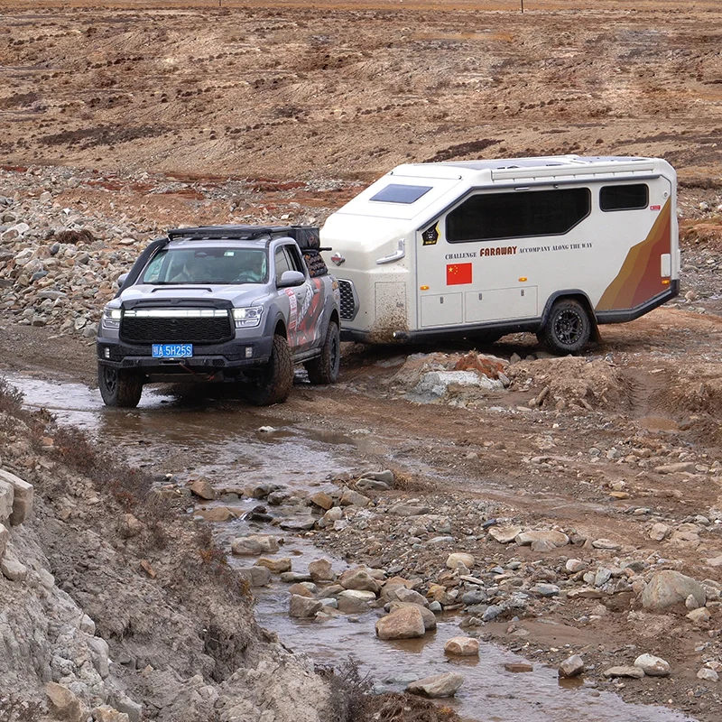New Style Australian Standard 4X4 Off-Road Camper Hybrid Caravan Travel Trailers Used with Large water tank