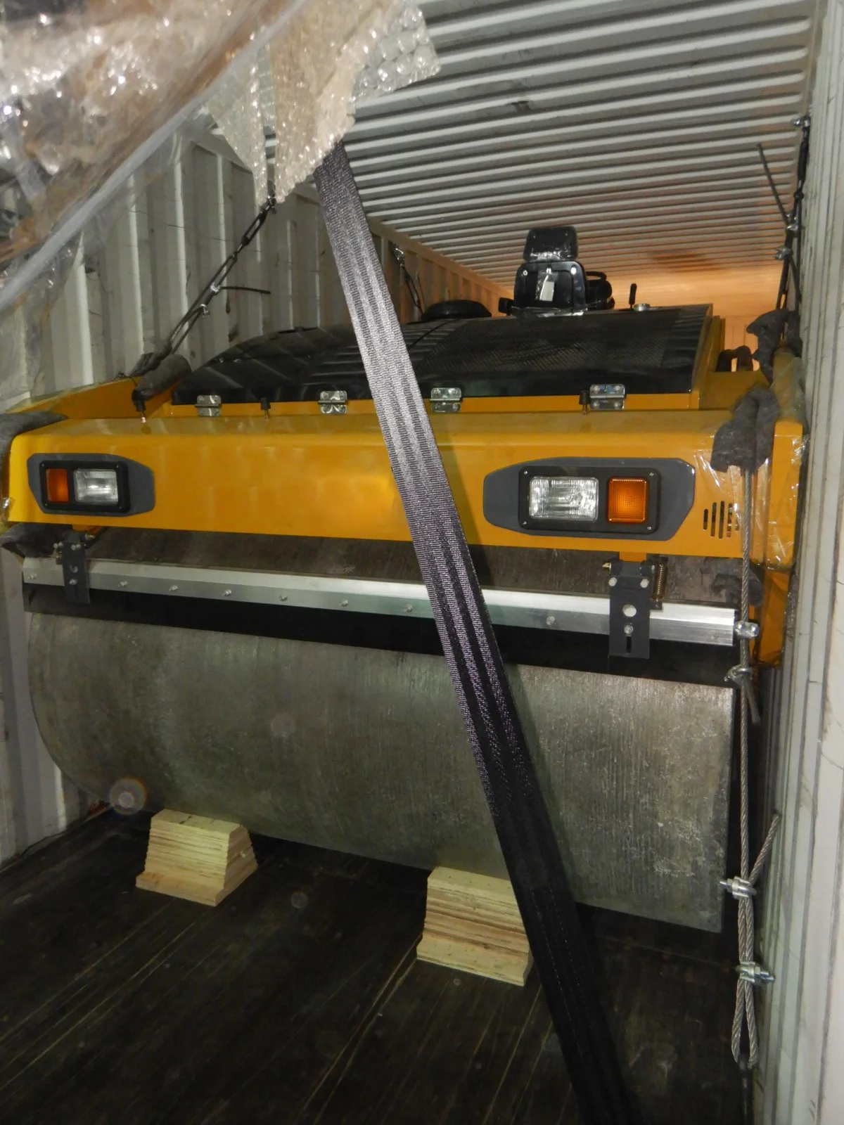 Xuzhou 14ton Double Drum Road Roller XD143 Steel Drum Compactor with 2130mm Compacting Width