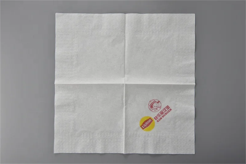 2ply 1/4 складные бумажные салфетки из древесной целлюлозы для ресторана логотип на