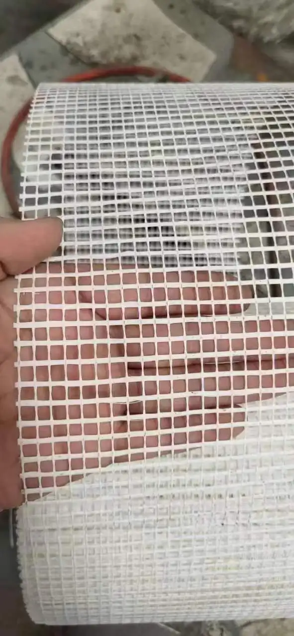 Alkali Resistance 145 160 g Fiberglass Mesh  Roll - Fireproof Mesh Fiberglass Netting