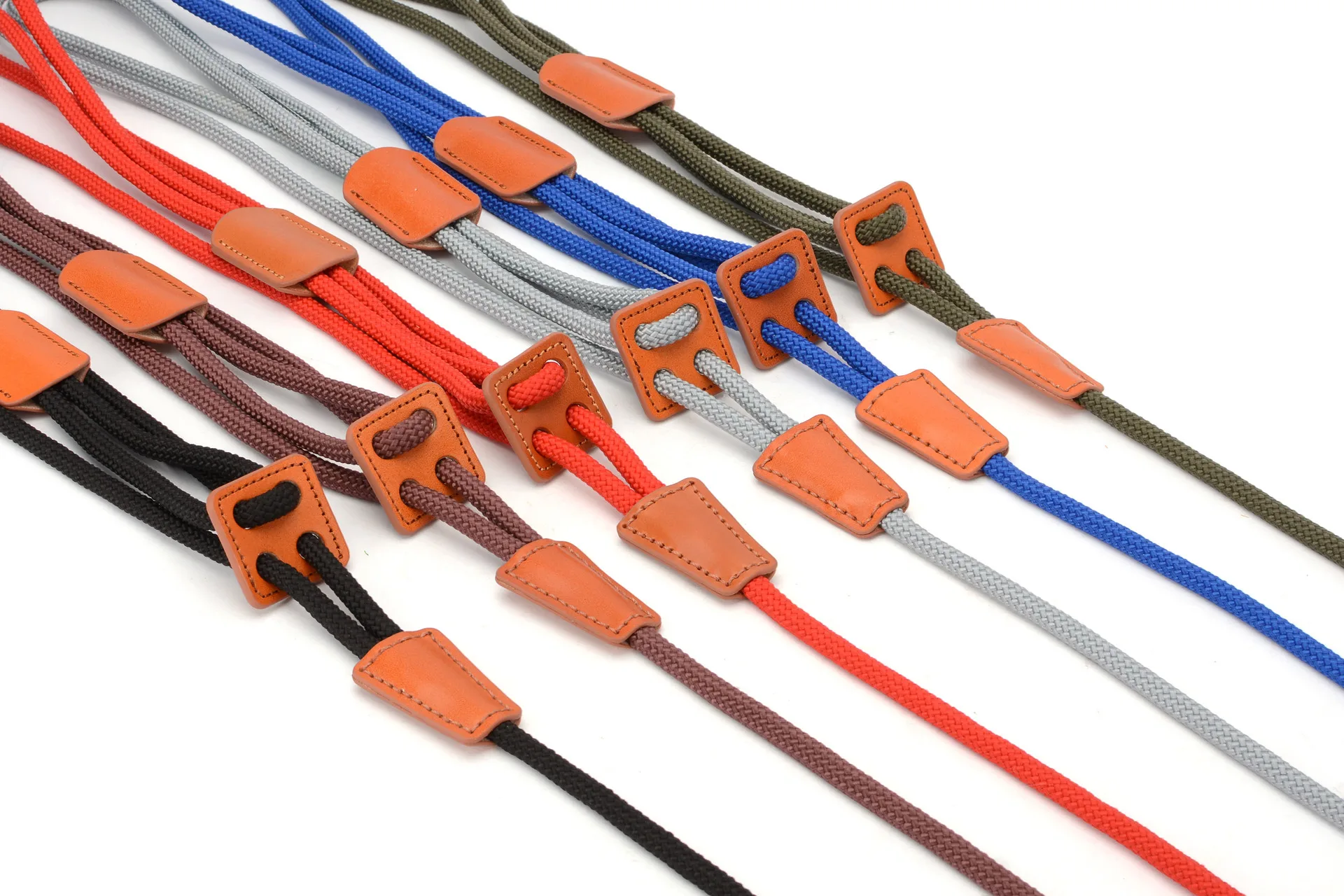 Hot Sell Custom Logo One-Handed Retractable Nylon Pet Leash with Quick Lock Button Economical Outdoor Walking Gear with for Dogs