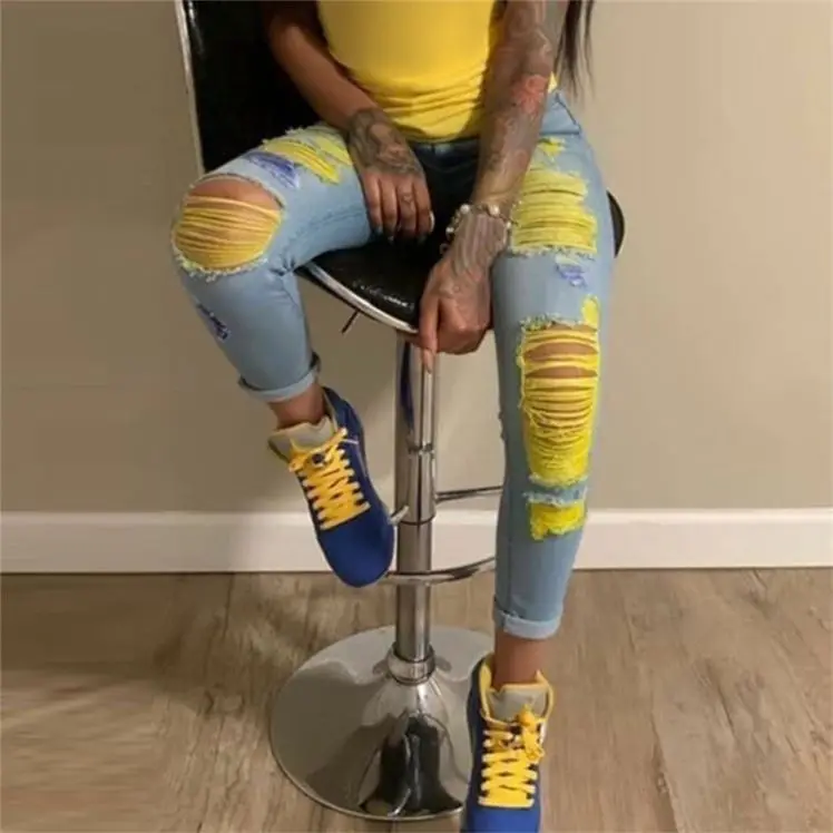 
W7390 New arrivals 2020 skinny hole ripped denim jeans women pants light blue streetwear trendy leggings bodycon pencil trousers 