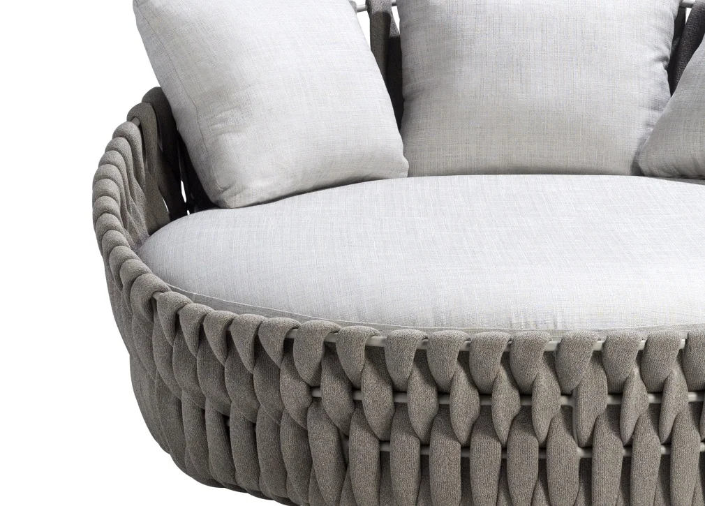 Outdoor rope woven furniture garden sunbed round rattan wicker daybed
