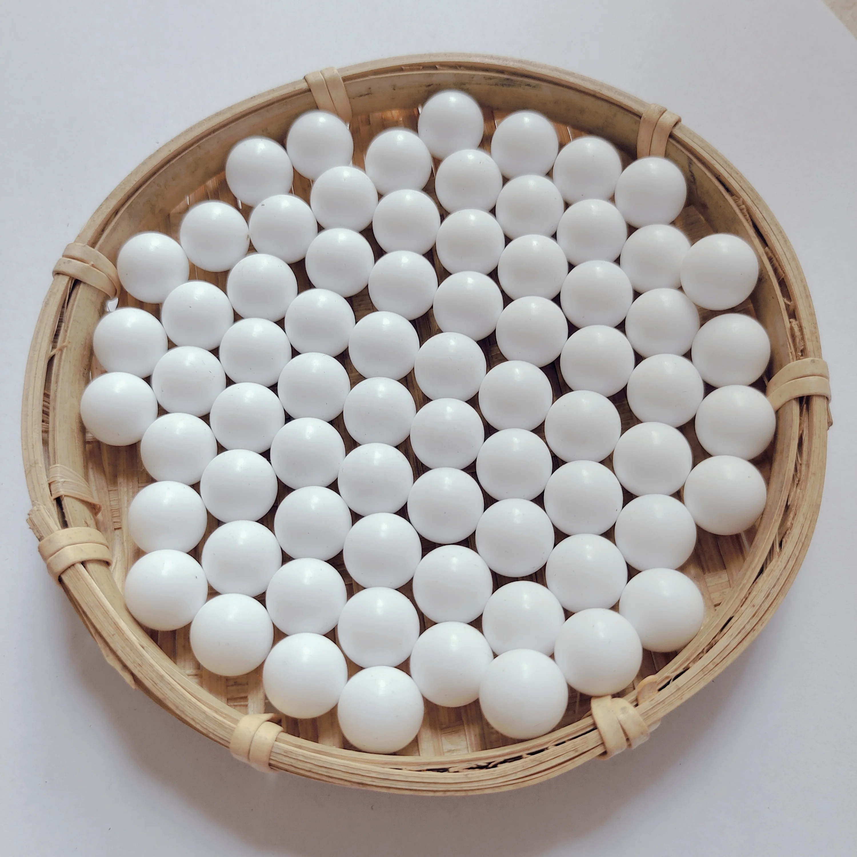 Factory direct sale white hard 12.7mm PTFE plastic bearing ball