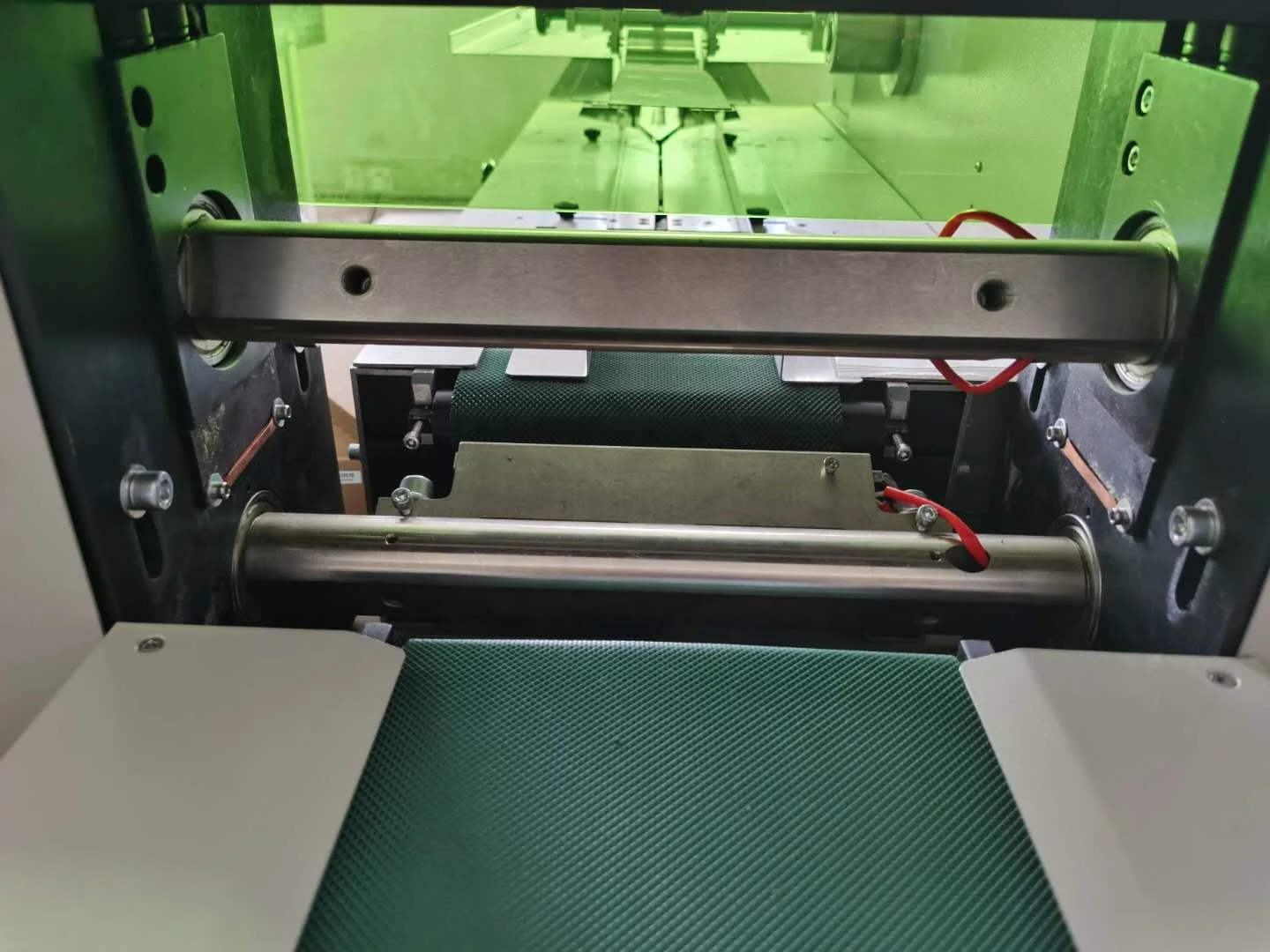 New Product Auto Pampers Diapers Packing Packaging Machine Nitrogen/gas Filling 40-230 Bags/min