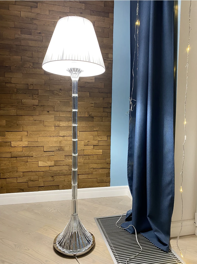 Luxury European Classic Bacarat Crystal Floor Lamp with LED G9 Base for Hotel Living Room Bedroom Sofa Side Bedside Lighting