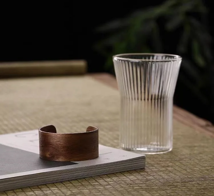 Hammer pattern glass tea cup high temperature borosilicate glass with wood anti-scalding hand guard Heat-resistant glass cup