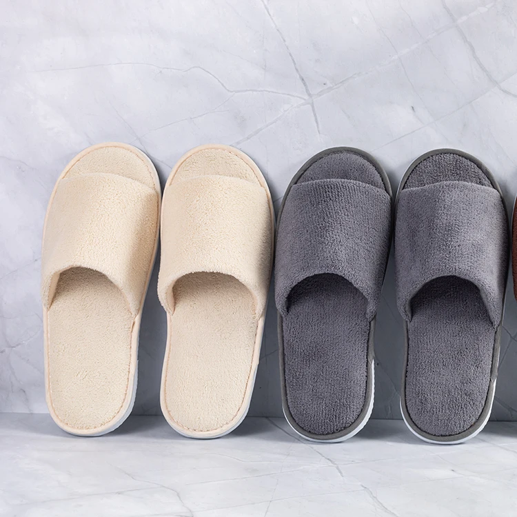 Custom Logo Luxury 5 Star Hotel Grey Open Toe Recycling Coral Fleece Hotel Slippers For Guest