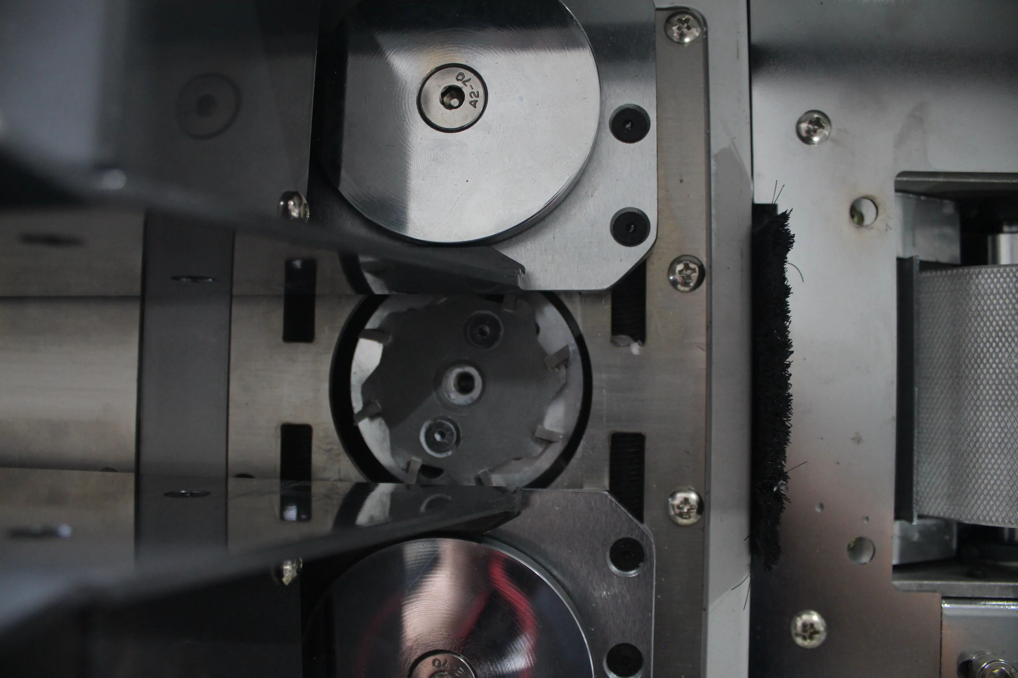 New design desktop glue binding machine electric bookbinding machine perfect glue binder B40F