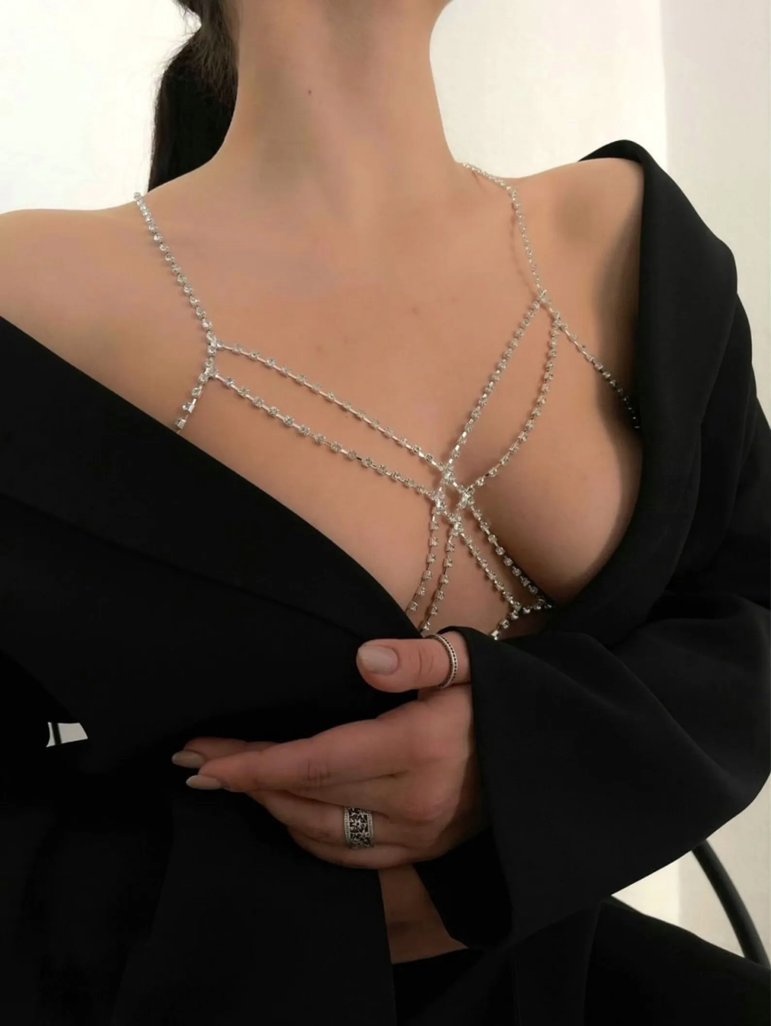 Women Sexy Crystal Rhinestone Cross Chest Boob chain Bra Outfit Double Layered Harness Bikinis Decor Breast Body Chain Jewelry