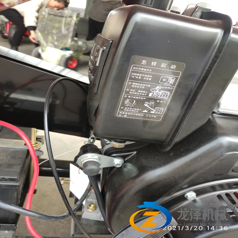 Трейлер смонтирован сверхмощный обязанность 15hp бензиновый двигатель работает ветки журнала Шредер для