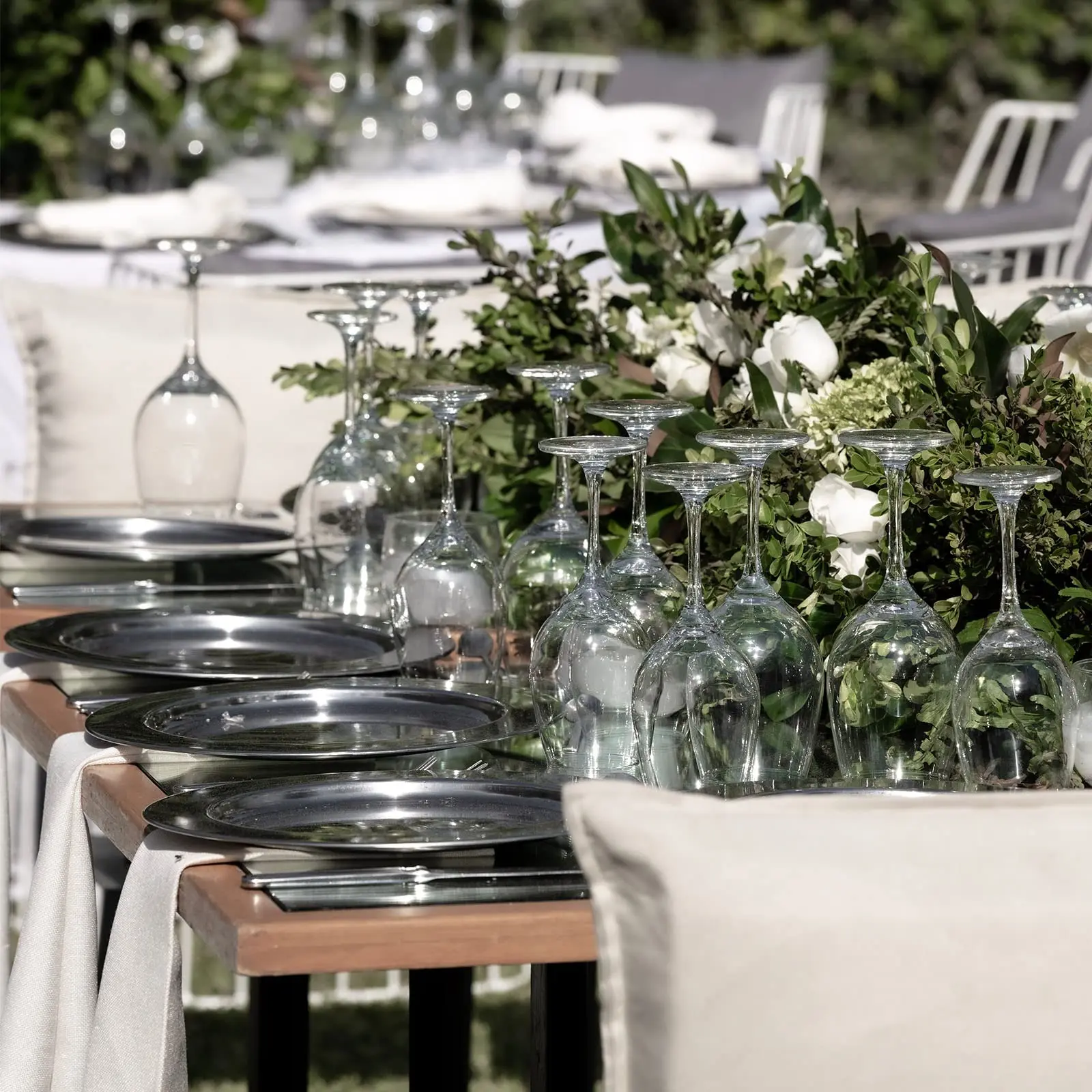 Service assiette & plat de presentation mariage or design table luxe, dessert sous les assiette mariage wedding pour restaurant