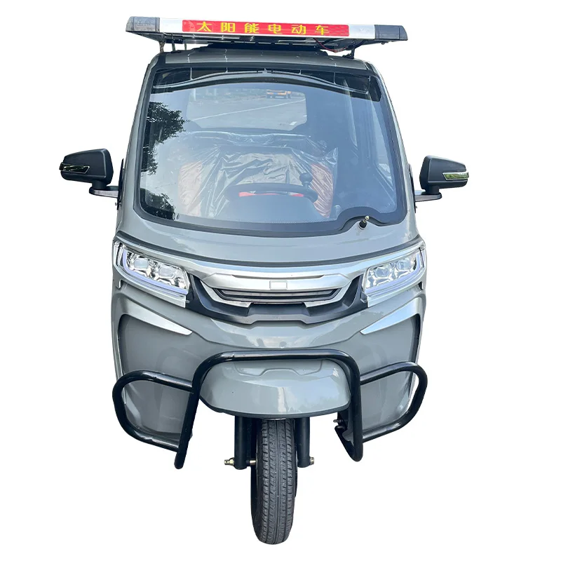2025 China three wheels electric tricycle auto rickshaw luxurious New energy solar electric 5 passengers enclosed tricycle